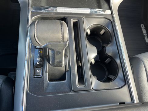 New 2025 Ford F150 Lariat w/ Equipment Group 501A Mid image 12