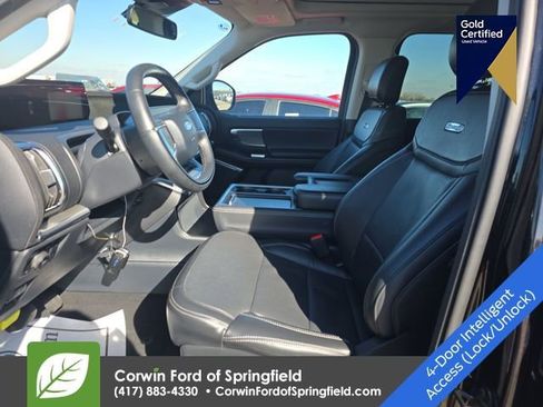 Certified 2025 Ford Expedition Active image 6