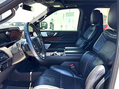 Used 2020 Lincoln Navigator Reserve w/ Equipment Group 208A Reserve AWD/4WD image 7
