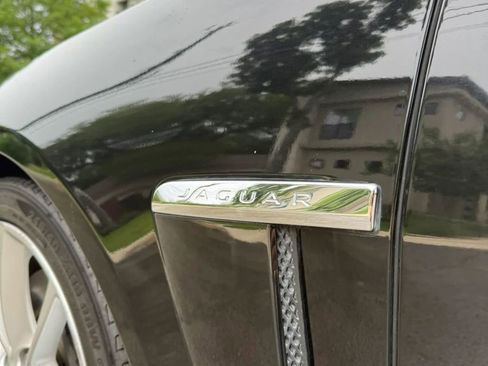 Used 2015 Jaguar XF Sport RWD image 11