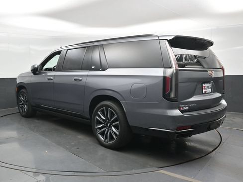 Used 2021 Cadillac Escalade ESV Sport w/ Driver Assist Tech Package AWD/4WD image 9