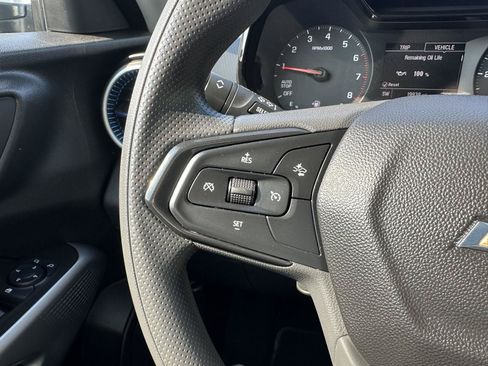 Used 2024 Chevrolet Trax LS w/ LS Convenience Package FWD image 16