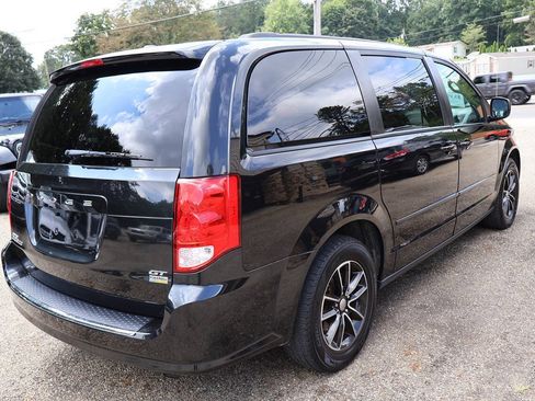 Used 2017 Dodge Grand Caravan GT FWD image 8