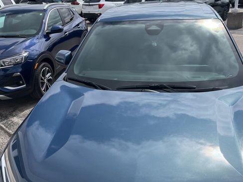 Used 2025 Chevrolet Equinox LT image 3