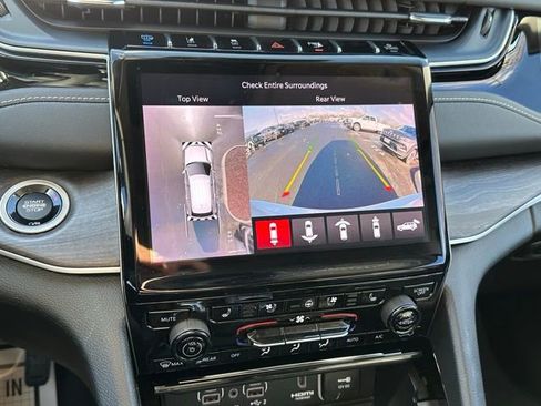 Used 2022 Jeep Grand Cherokee Limited 4xe w/ Luxury Tech Group II image 30