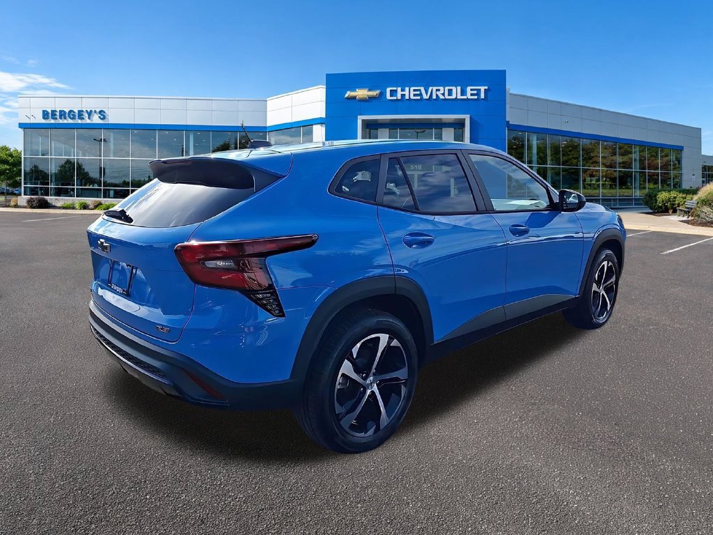 Certified 2024 Chevrolet Trax RS w/ Sunroof Package FWD image 5