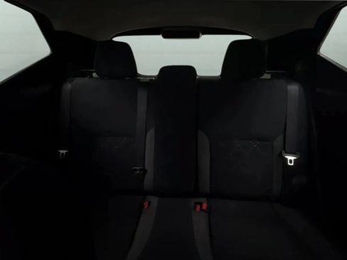 Used 2019 Nissan Kicks SV FWD image 18