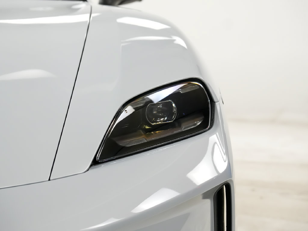 Certified 2026 Porsche Taycan RWD image 10