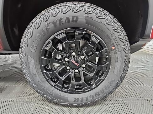 New 2026 GMC Canyon Elevation w/ Convenience Package image 46