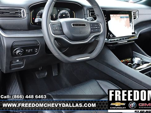 Used 2024 Jeep Wagoneer Series II w/ Flexible Seating Group AWD/4WD image 21