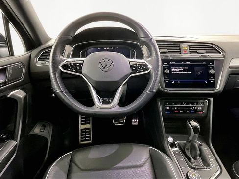 Used 2023 Volkswagen Tiguan SEL R-Line image 8