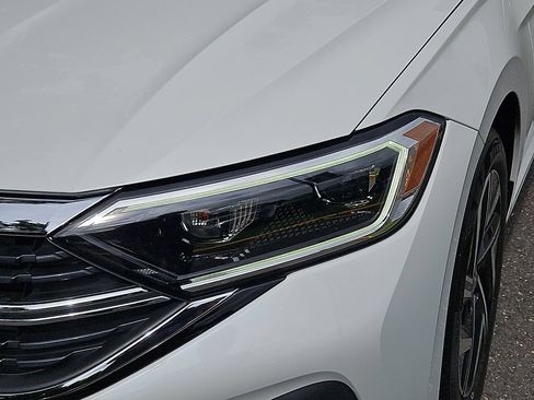 Certified 2023 Volkswagen Jetta SEL FWD image 10