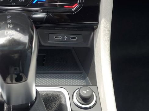 New 2026 Volkswagen Jetta SE FWD image 21