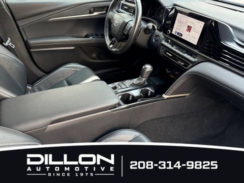 Used 2025 Toyota Camry SE FWD image 15