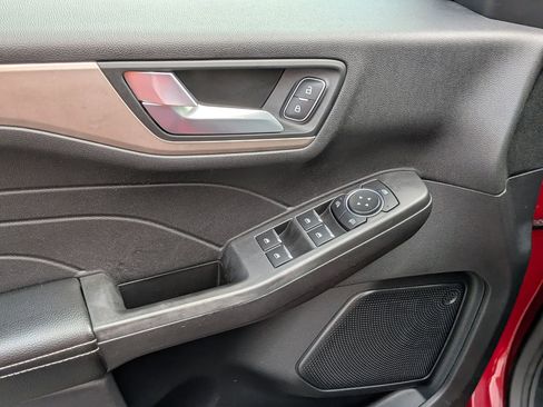 Used 2021 Ford Escape SE w/ Cold Weather Package image 15