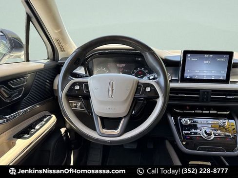 Used 2020 Lincoln Corsair FWD w/ Premium Package image 22