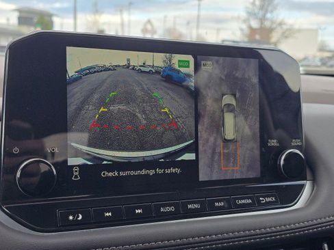 Used 2023 Nissan Rogue SL w/ SL Premium Package image 37