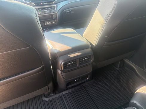 Used 2024 Honda Passport EX-L image 16