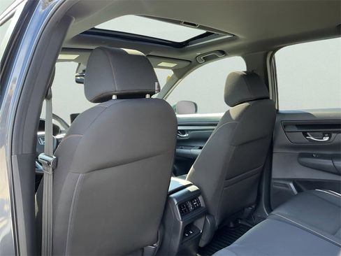 Certified 2025 Honda CR-V Sport image 31