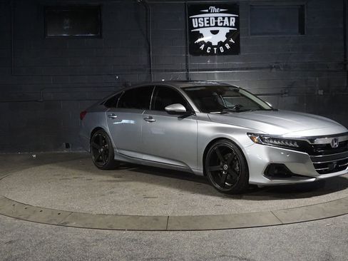 Used 2021 Honda Accord Touring image 8