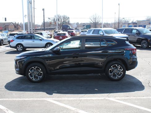 New 2026 Chevrolet Trax LT w/ Driver Confidence Package image 6