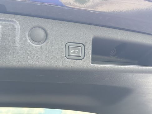 Used 2024 Chevrolet Equinox LT AWD/4WD image 19