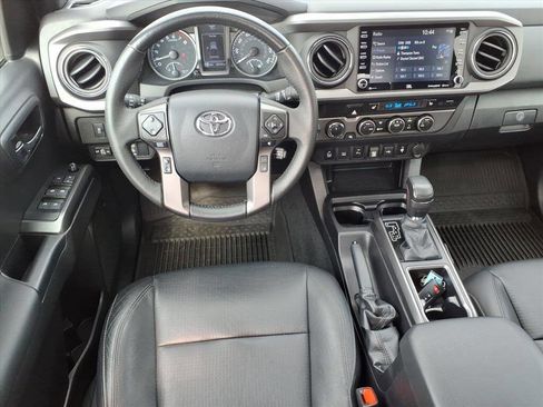 Used 2023 Toyota Tacoma TRD Off-Road w/ TRD Premium Off Road Package image 10