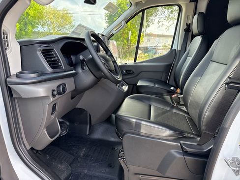New 2026 Ford Transit 250 148 Medium Roof RWD image 19
