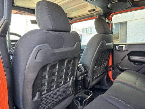Used 2020 Jeep Gladiator Rubicon AWD/4WD image 18