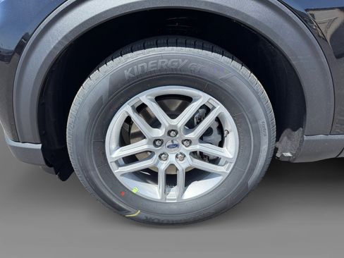 New 2026 Ford Explorer Active image 9