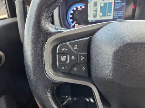 Used 2023 Ford Bronco Wildtrak image 32