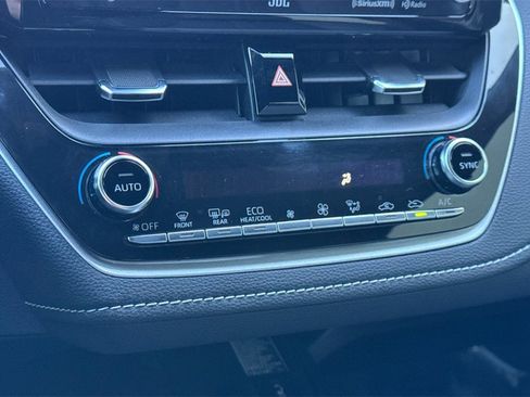 Used 2020 Toyota Corolla XSE image 25