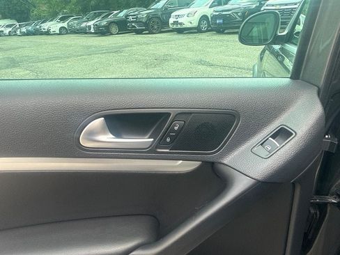 Used 2012 Volkswagen Tiguan S AWD/4WD image 18