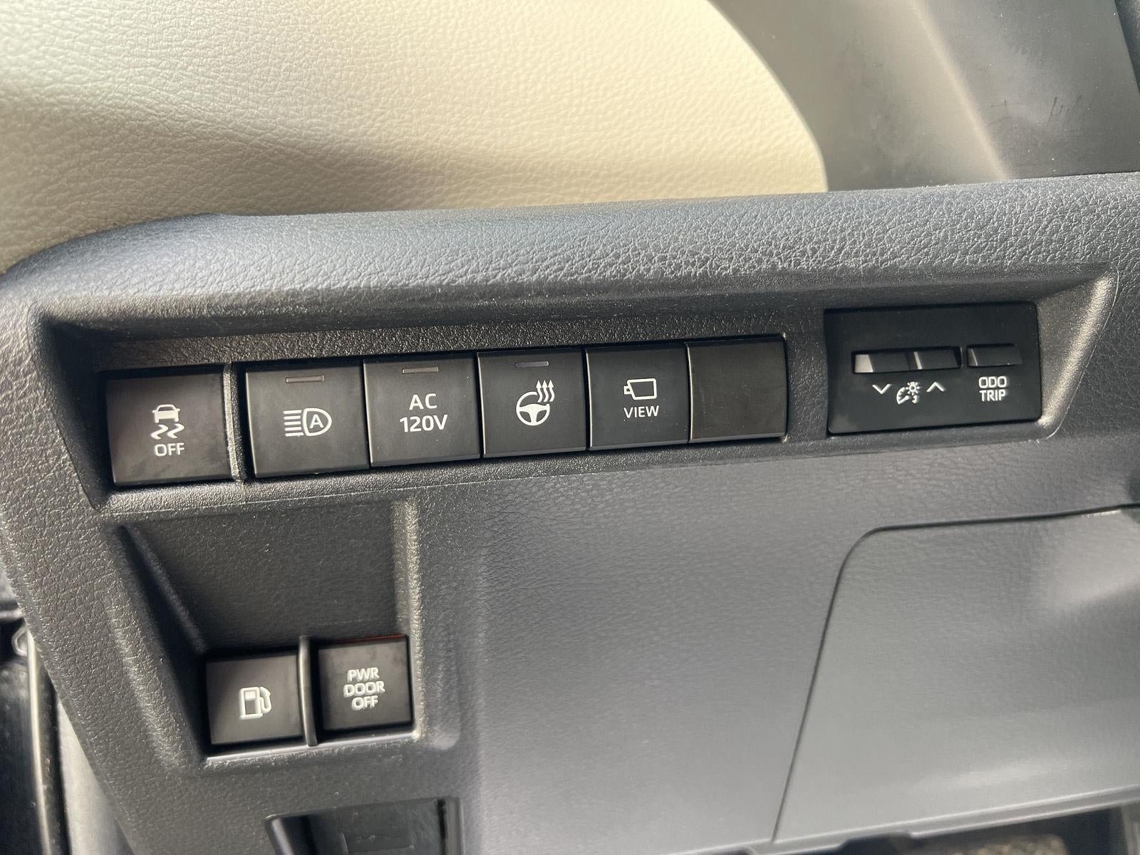 Used 2021 Toyota Sienna Platinum w/ Protection Package (TMS) AWD/4WD image 17
