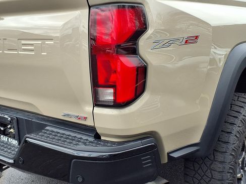 Used 2023 Chevrolet Colorado ZR2 w/ ZR2 Convenience Package III AWD/4WD image 10