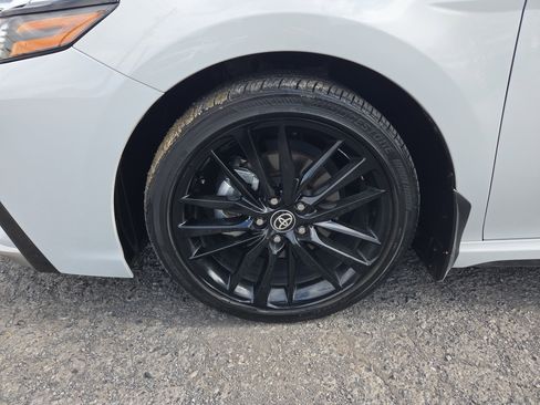 Used 2024 Toyota Camry XSE image 11