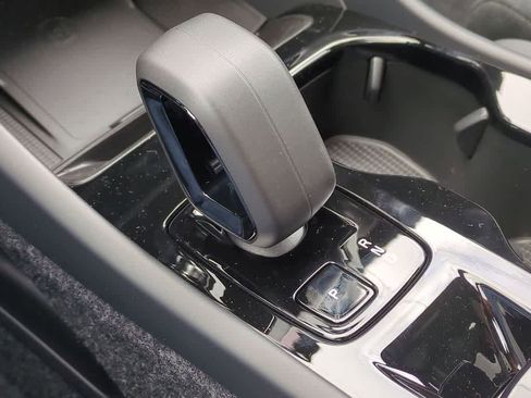 New 2026 Volvo XC40 B5 Ultra w/ Protection Package Premier image 32