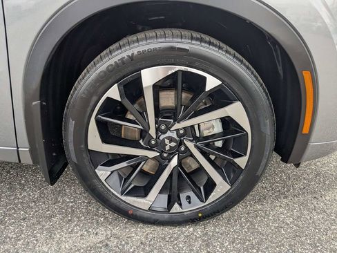 Used 2024 Mitsubishi Outlander SEL image 9