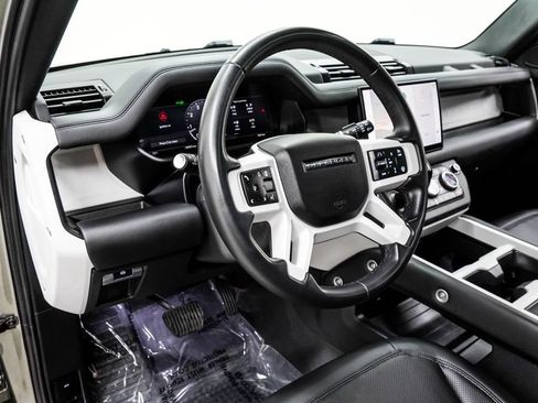 Used 2025 Land Rover Defender 110 S image 20