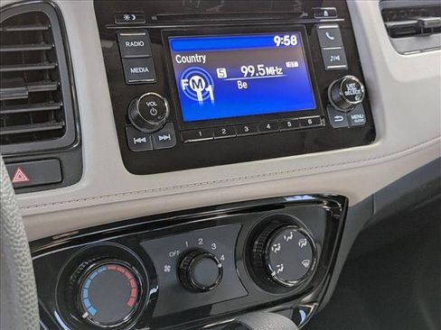 Used 2019 Honda HR-V LX image 6