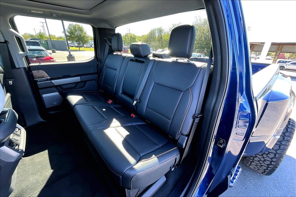 Used 2027 Ford F450 Lariat AWD/4WD image 24