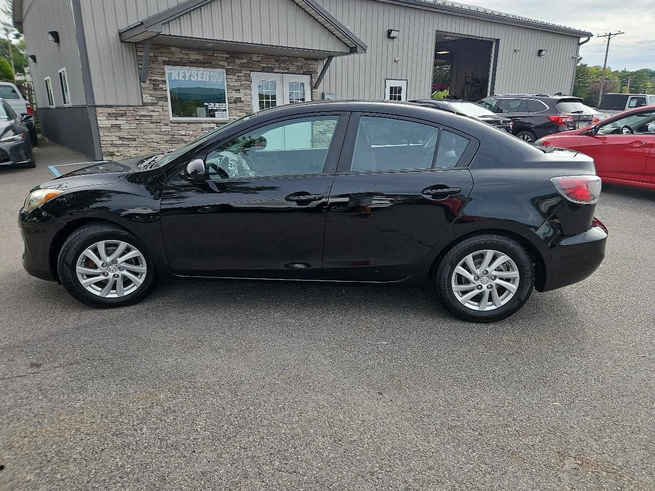 Used 2012 MAZDA MAZDA3 i Touring FWD image 6