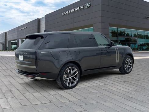 New 2026 Land Rover Range Rover Long Wheelbase SE AWD/4WD image 5