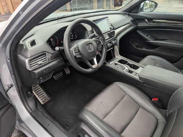 Used 2019 Honda Accord Sport image 12