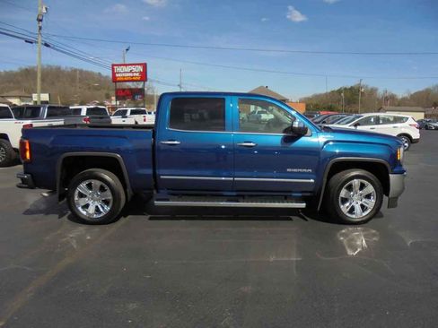 Used 2017 GMC Sierra 1500 SLT image 2