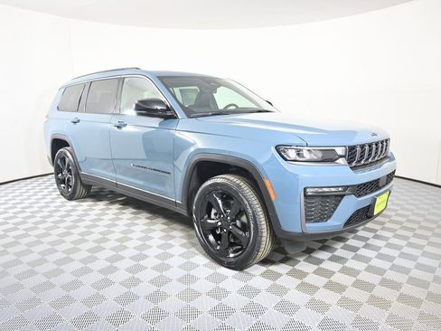 New 2026 Jeep Grand Cherokee L Limited AWD/4WD image 9