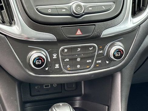 Used 2020 Chevrolet Equinox LT AWD/4WD image 21