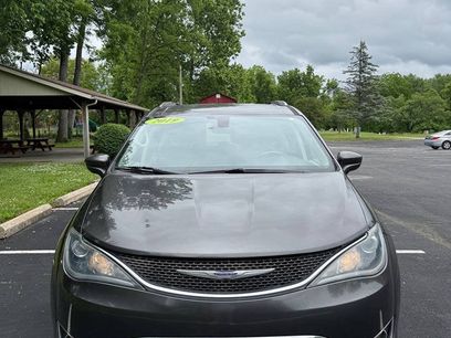 Used 2019 Chrysler Pacifica Touring-L