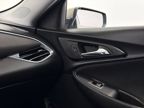 Used 2018 Chevrolet Malibu LT FWD image 23