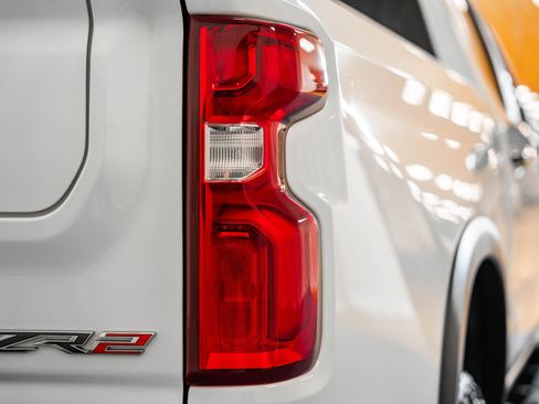 Used 2024 Chevrolet Silverado 1500 ZR2 image 21